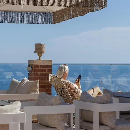 Driades Luxury By Estia Aparthotel