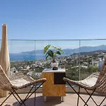 Apartahotel Driades Luxury By Estia 3*